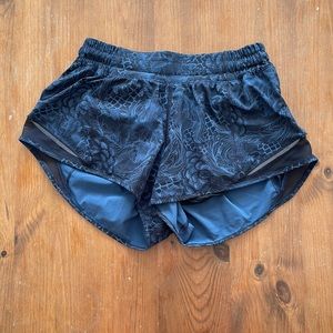 Lululemon Hotty Hot shorts